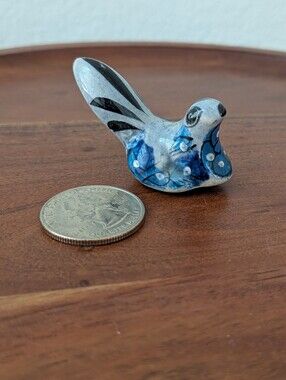 Tonala Mexico Miniature Hand Painted Skunk Mini Pottery Ceramic Figurine 1 1/8"
